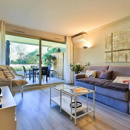 2 Pieces, Piscine Et Parking Centre De St Tropez Apartment *